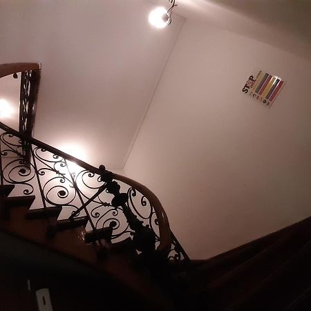 The Castle Of Piata Romana Hostel Bucharest Luaran gambar